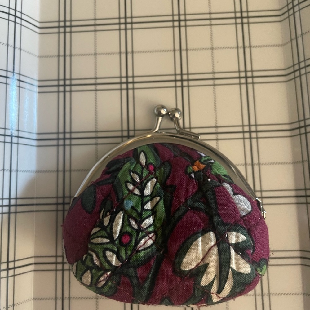 Vera Bradley mini kisslock coin purse in Bordeaux Blooms pattern